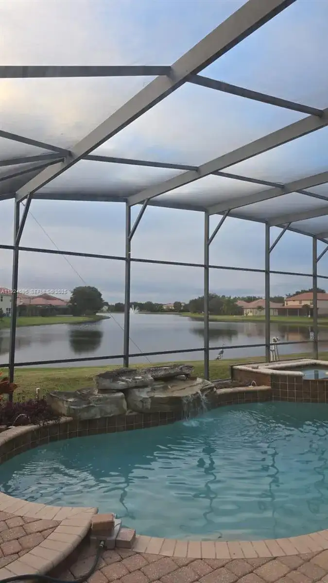 2802 Quiet Water Trail # 2802, Kissimmee FL 34744 photo 4
