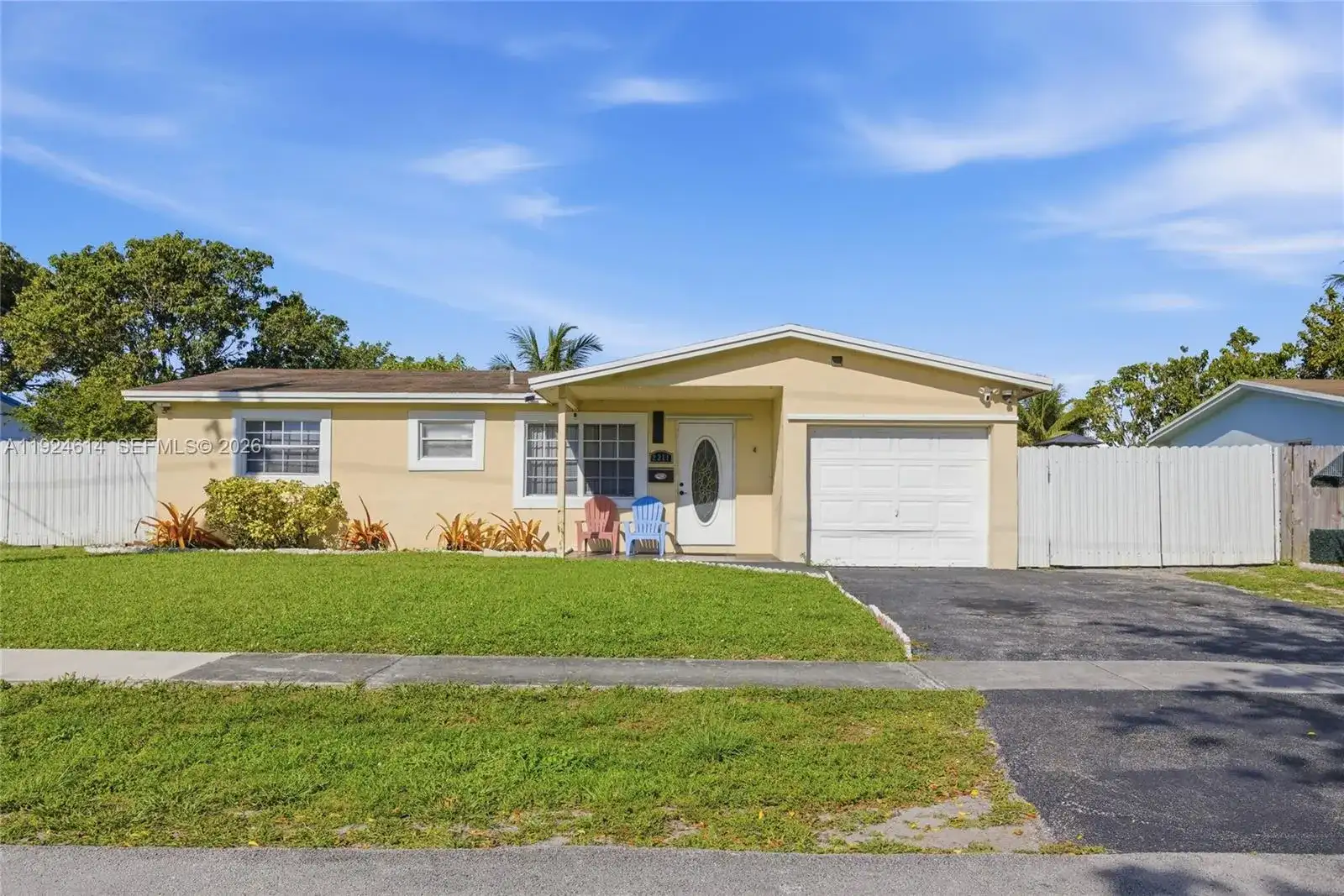 2211 NW 46th Ave, Lauderhill FL 33313 photo 2