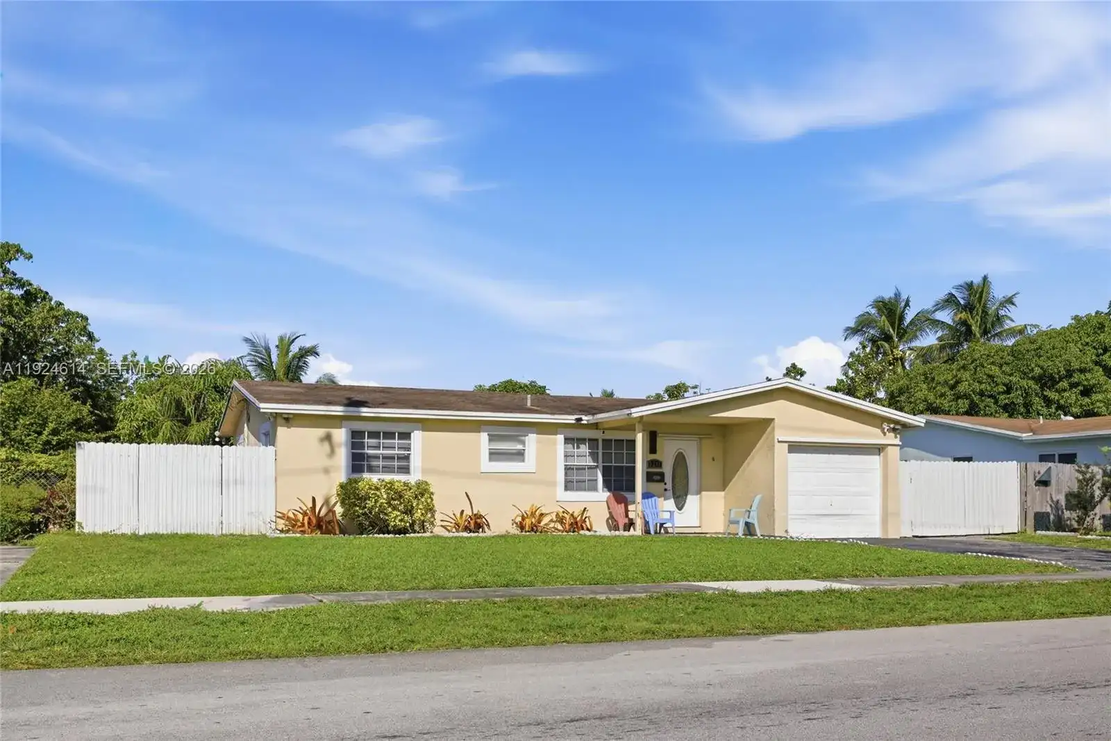 2211 NW 46th Ave, Lauderhill FL 33313 photo 3