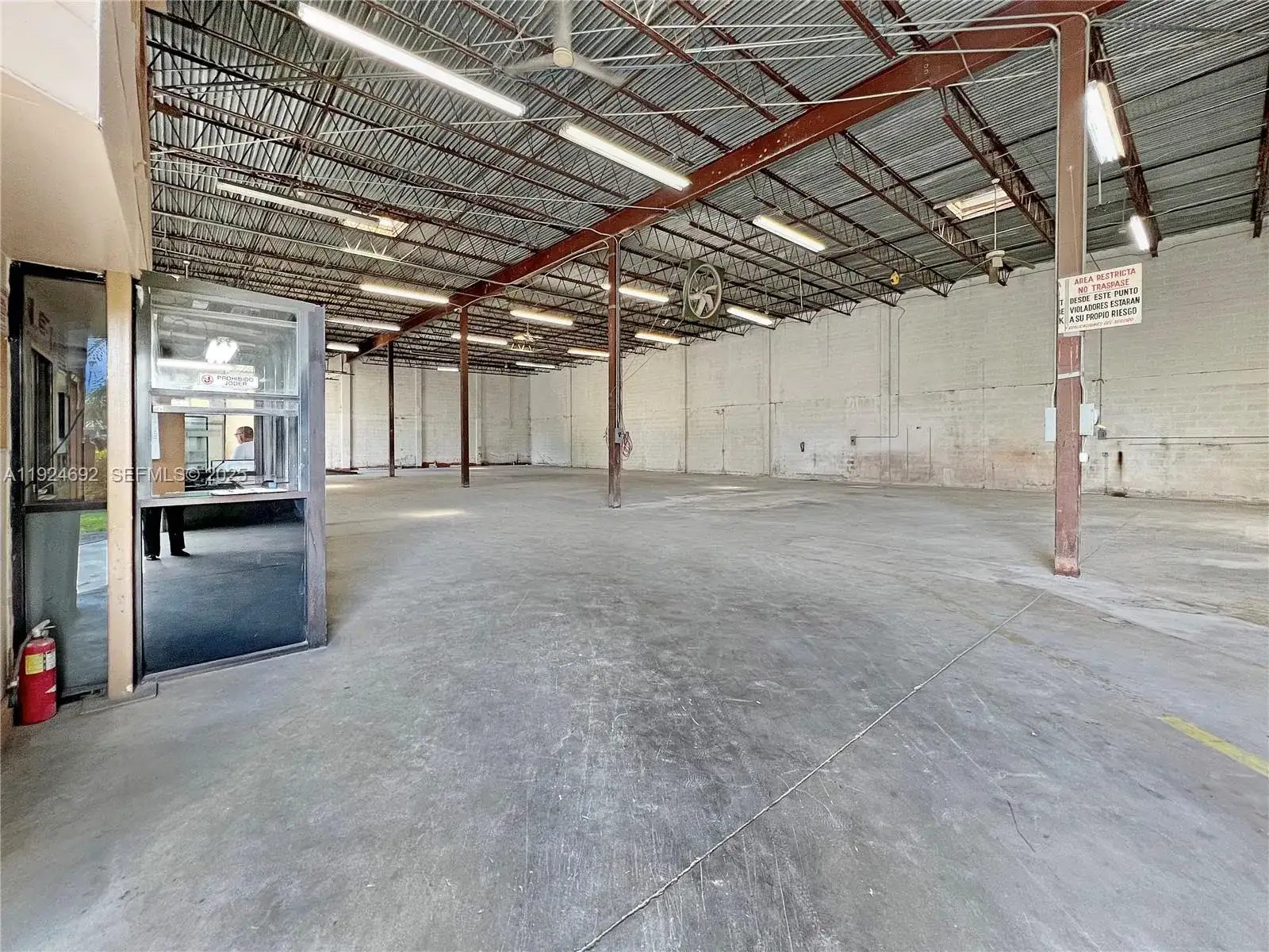 2300 NW 34th Ave, Miami FL 33142 photo 3