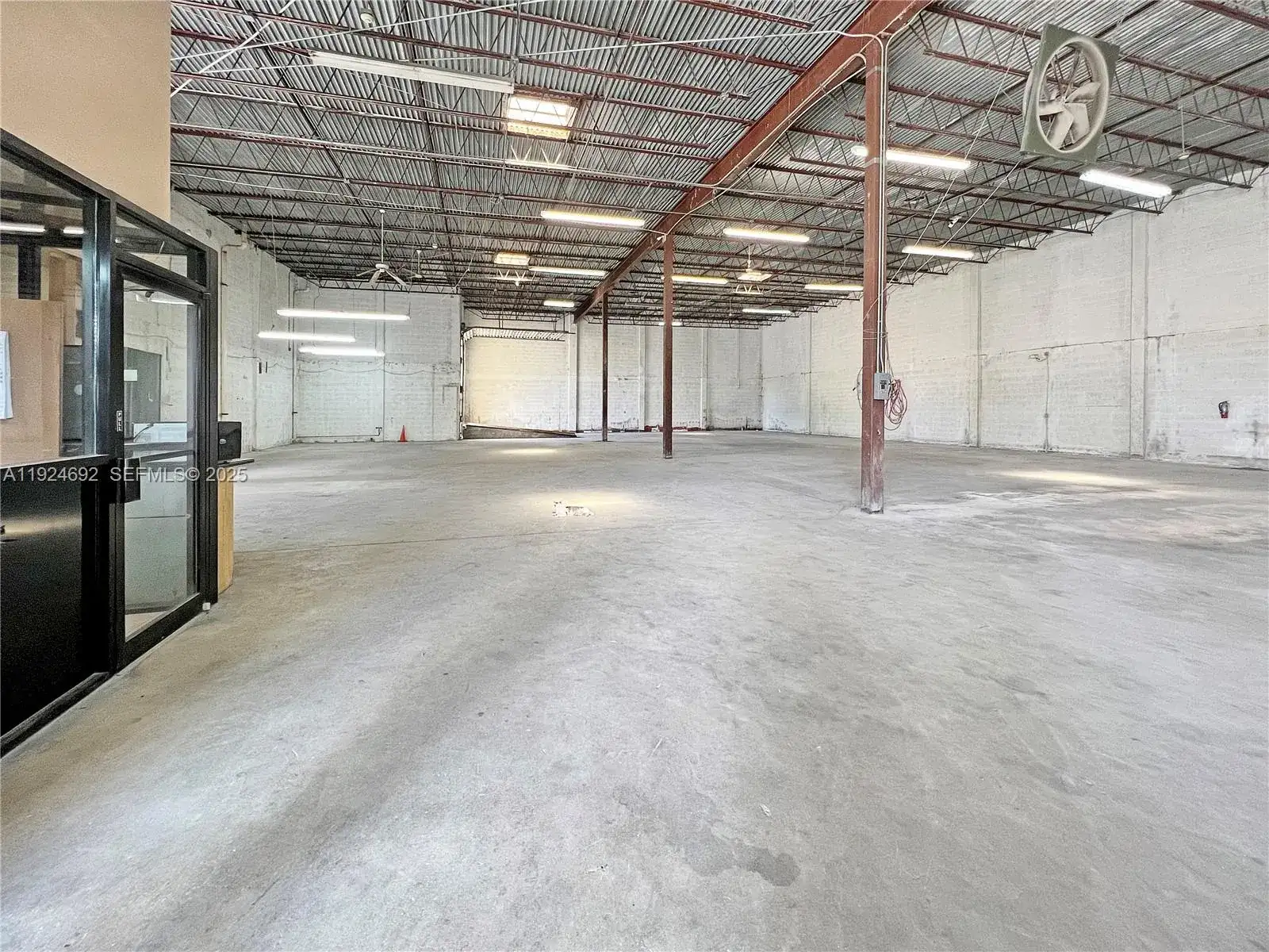 2300 NW 34th Ave, Miami FL 33142 photo 4