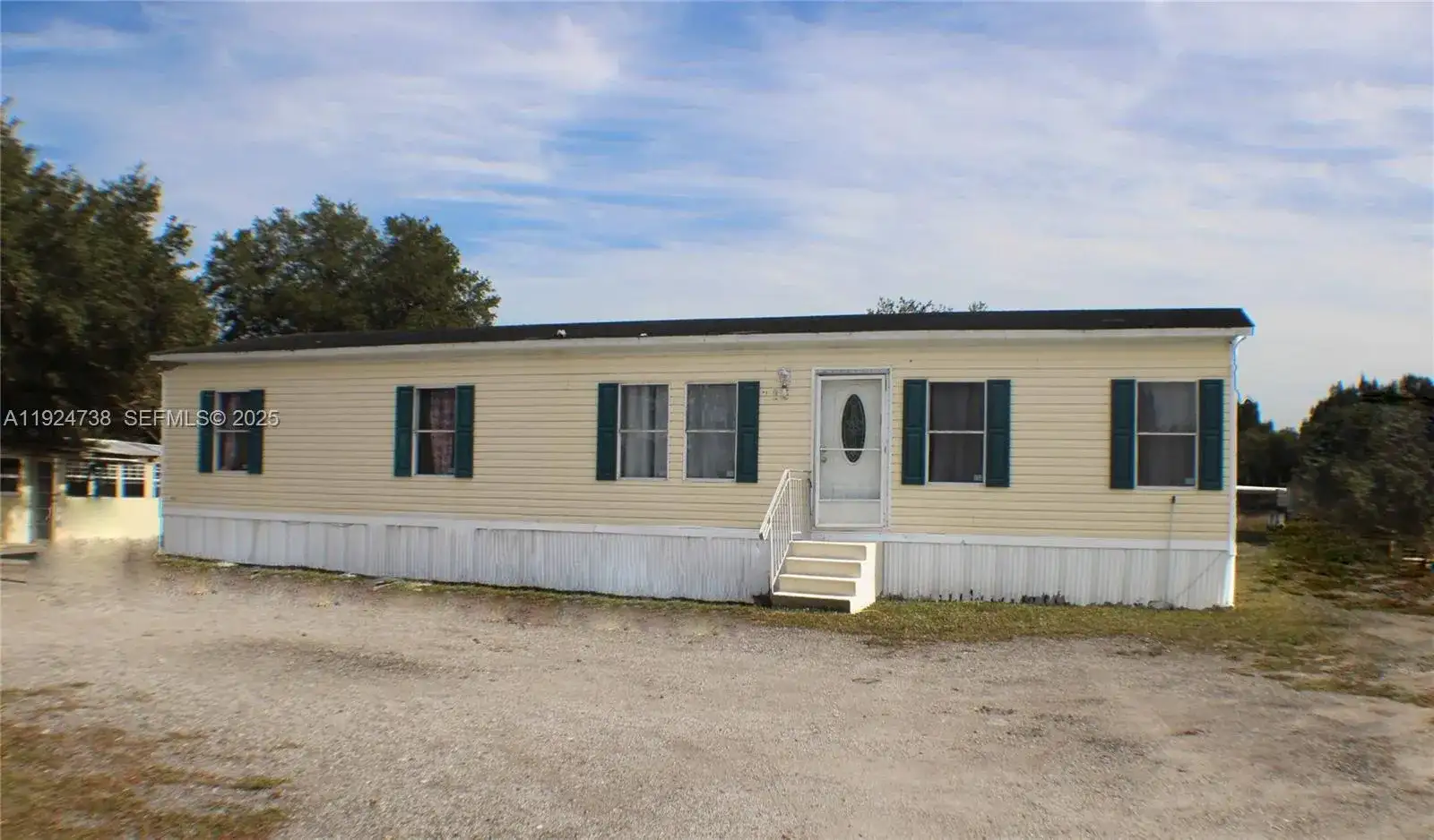 225 N Estribo ST, Clewiston FL 33440 photo 4