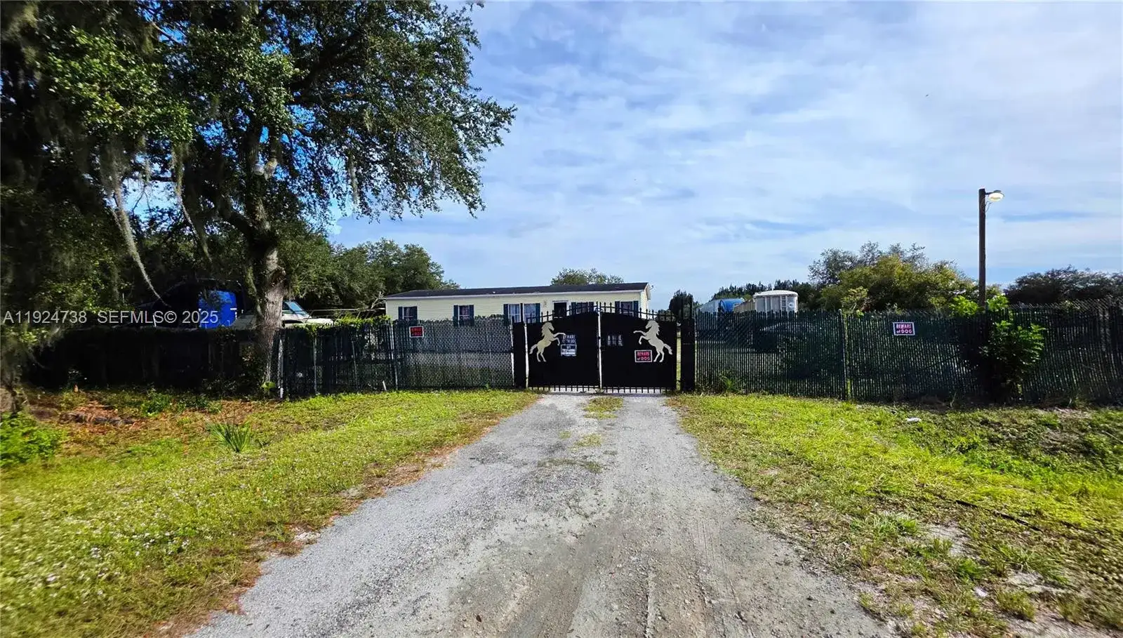 225 N Estribo ST, Clewiston FL 33440 photo 5