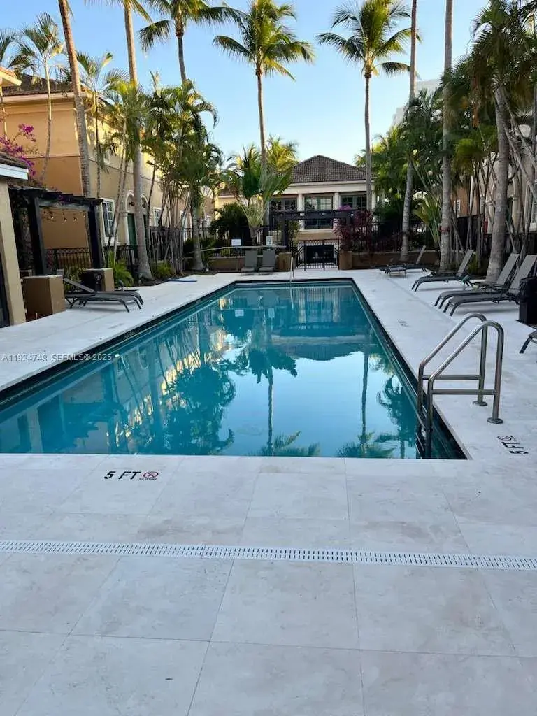 2891 NE 185th St # 1006, Aventura FL 33180