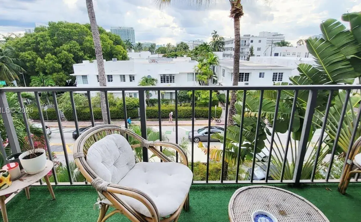 1605 Meridian Ave # 401, Miami Beach FL 33139