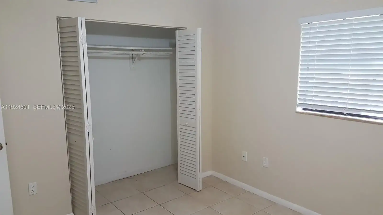 15969 NW 64th Ave # 105, Miami Lakes FL 33014 photo 5