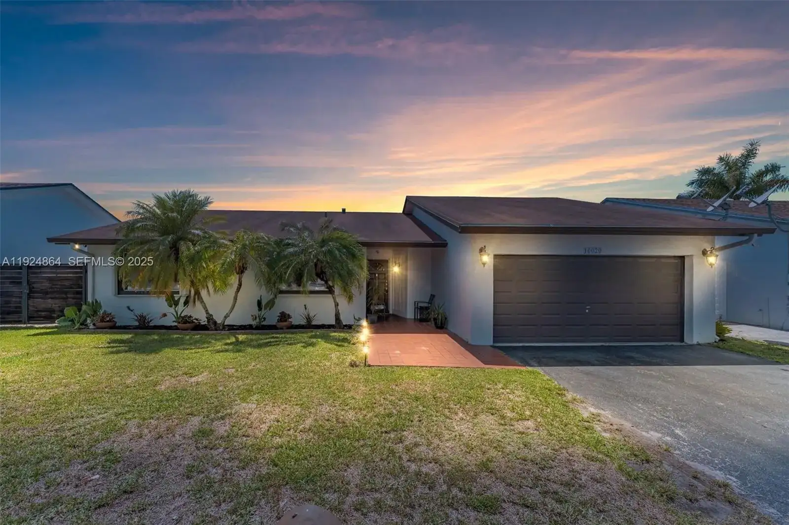 10020 SW 145th Pl, Miami FL 33186 photo 2