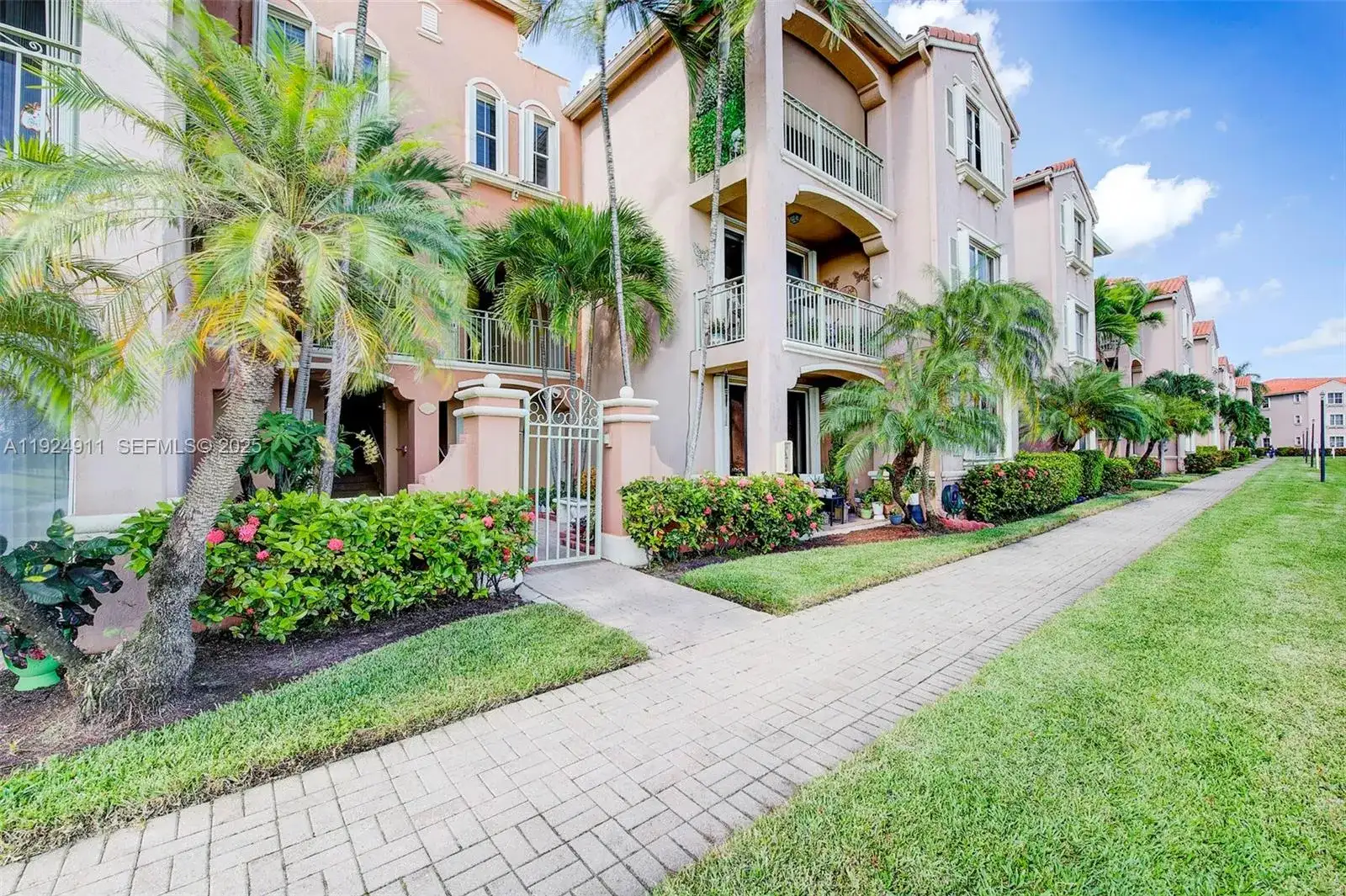 6380 NW 114th Ave # 335, Doral FL 33178 photo 3