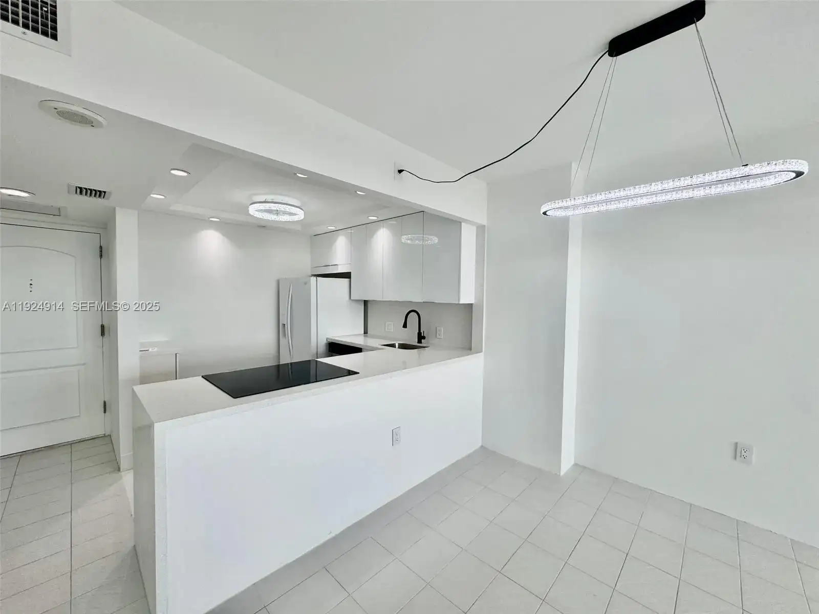 3675 N Country Club Dr # 2007, Aventura FL 33180 photo 5