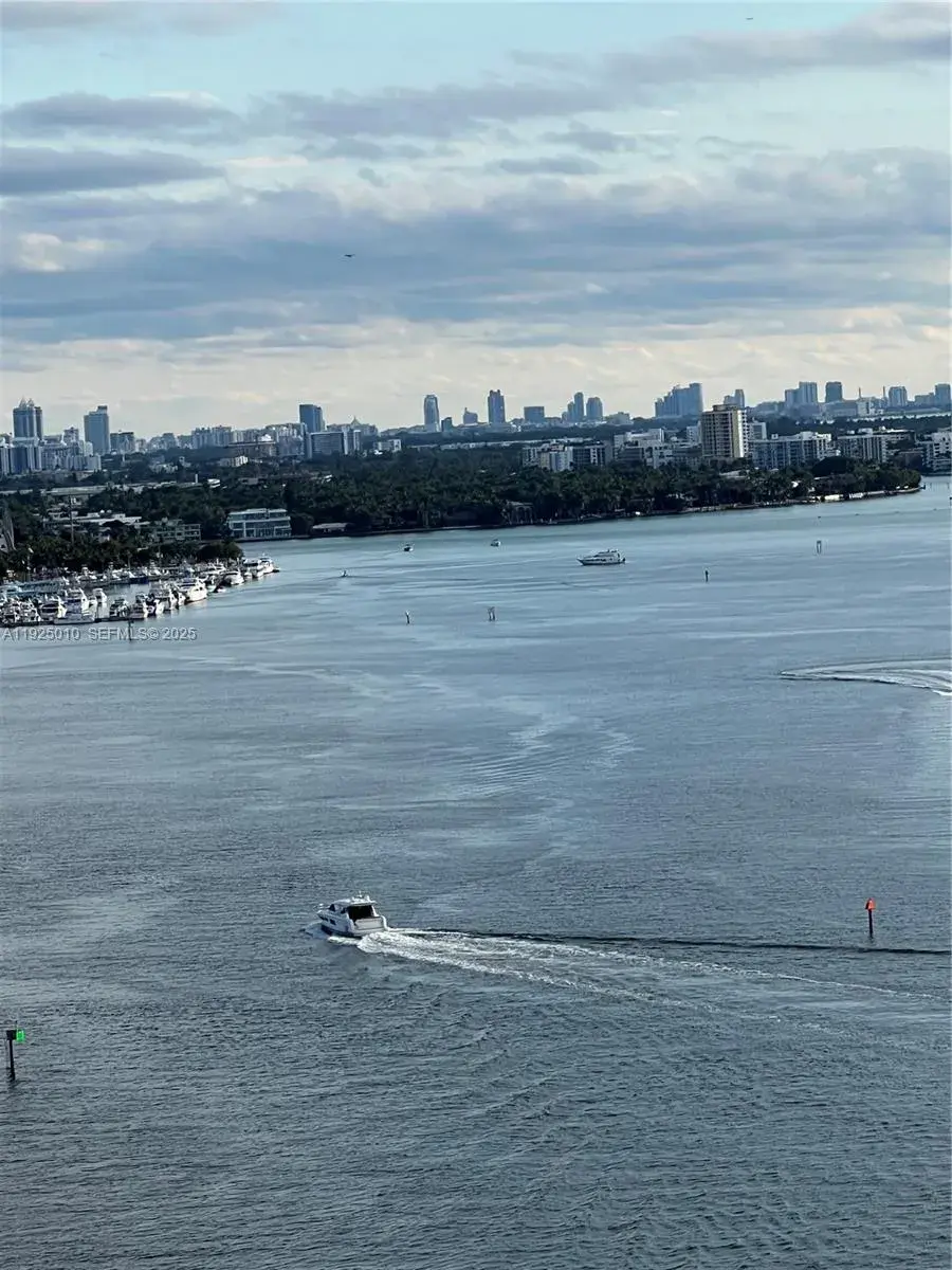 300 Bayview Dr # 211, Sunny Isles Beach FL 33160