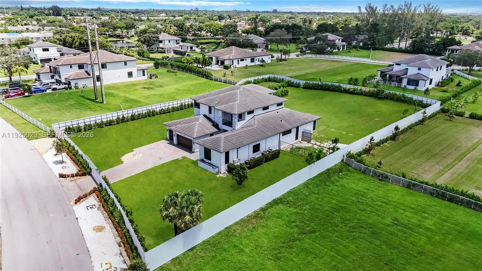 15846 SW 49th St, Southwest Ranches FL 33331