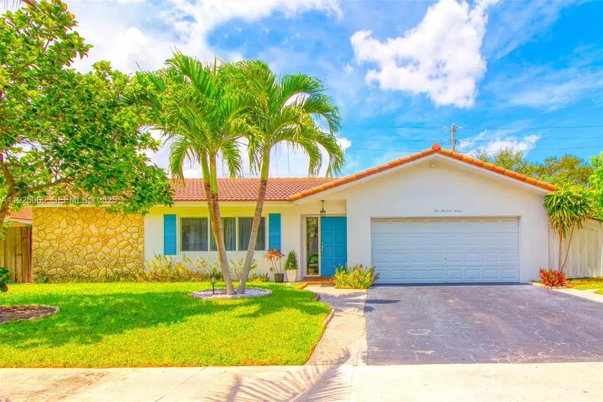 107 Winged Foot Ln, Boca Raton FL 33431
