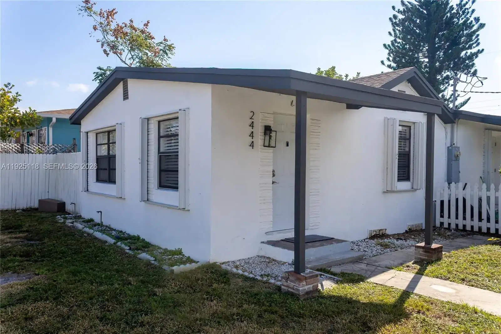 2444 Roosevelt St, Hollywood FL 33020 photo 2
