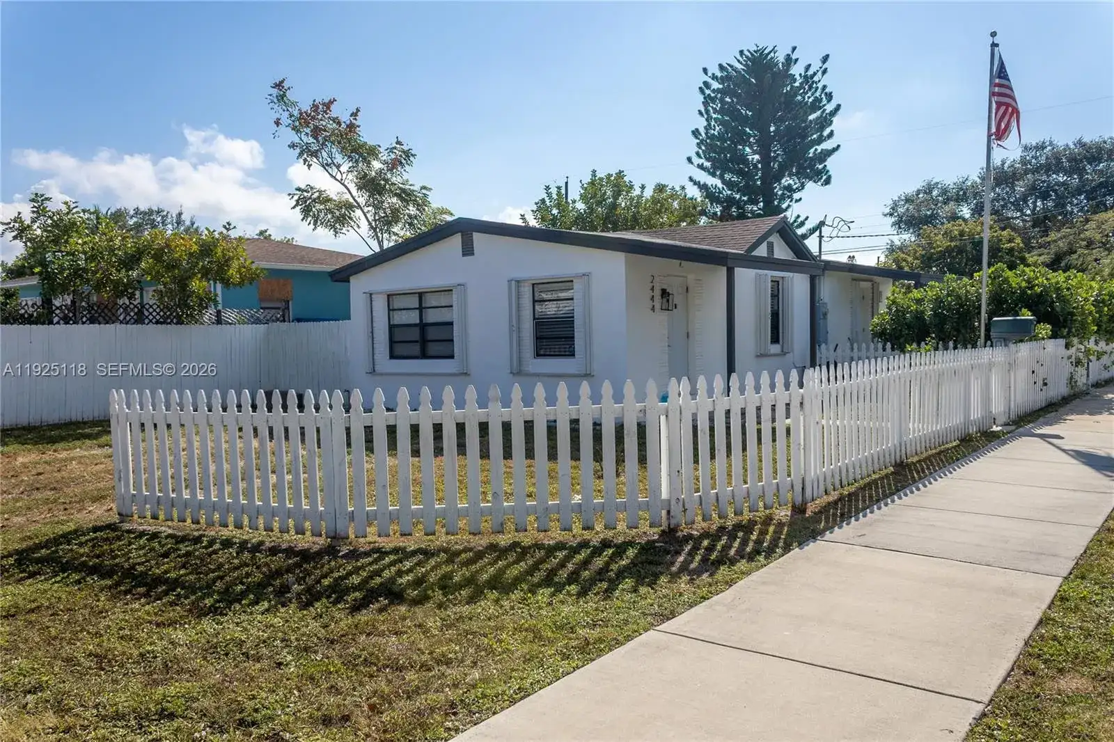 2444 Roosevelt St, Hollywood FL 33020 photo 3