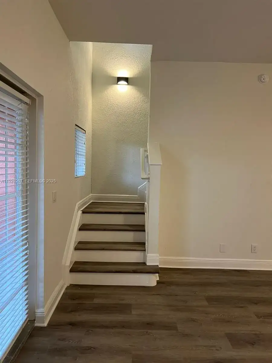 22 SW 6th Ct # 22, Pompano Beach FL 33060 photo 4