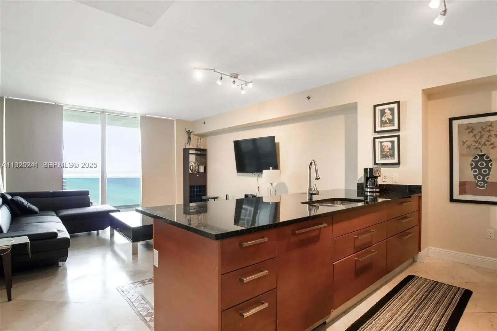 1830 S Ocean Dr # 2212, Hallandale Beach FL 33009 photo 4