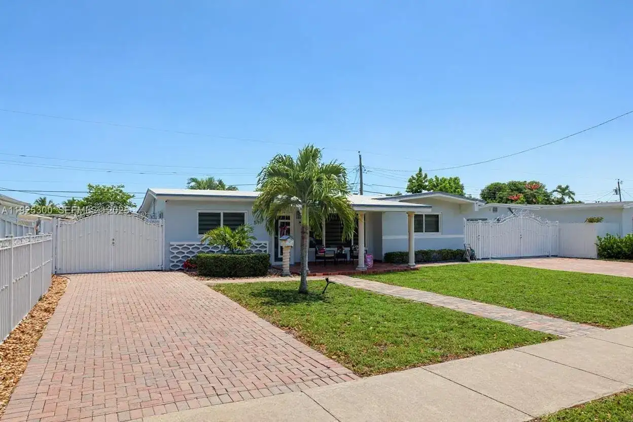 5535 W 13th Ave, Hialeah FL 33012 photo 3