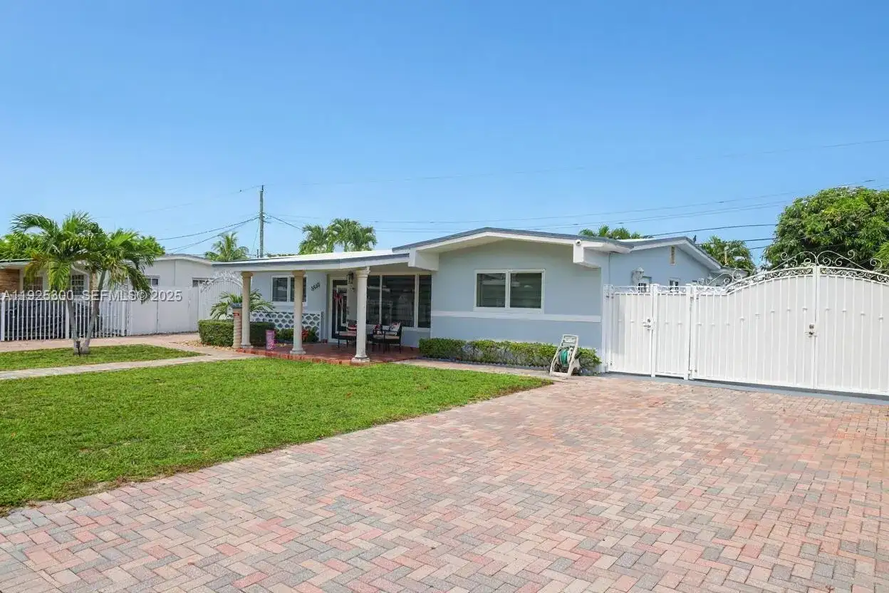 5535 W 13th Ave, Hialeah FL 33012 photo 4