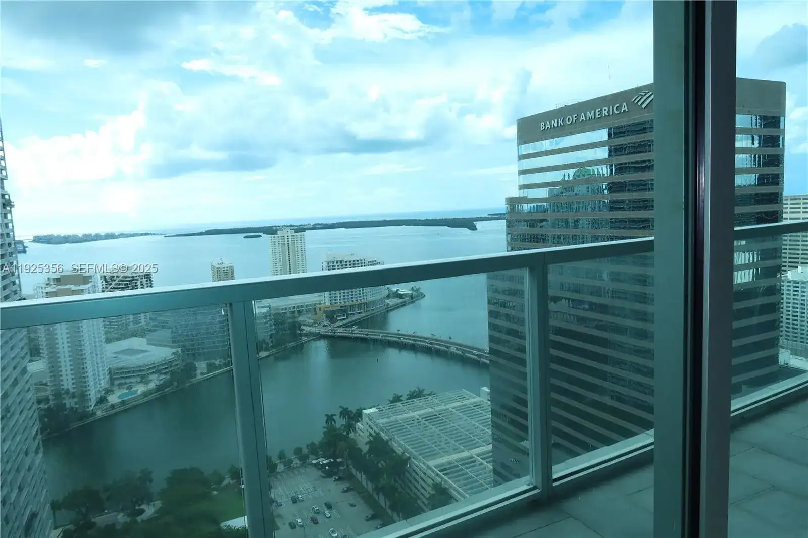 500 Brickell Ave # 3902, Miami FL 33131 photo 4