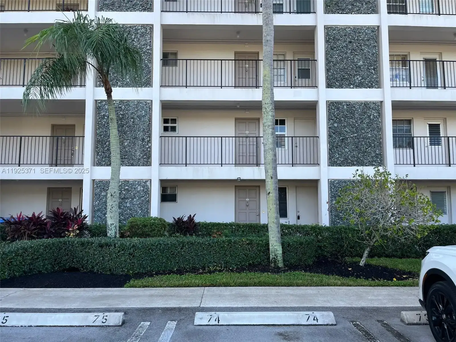 3100 N Palm Aire Dr # 104, Pompano Beach FL 33069 photo 4