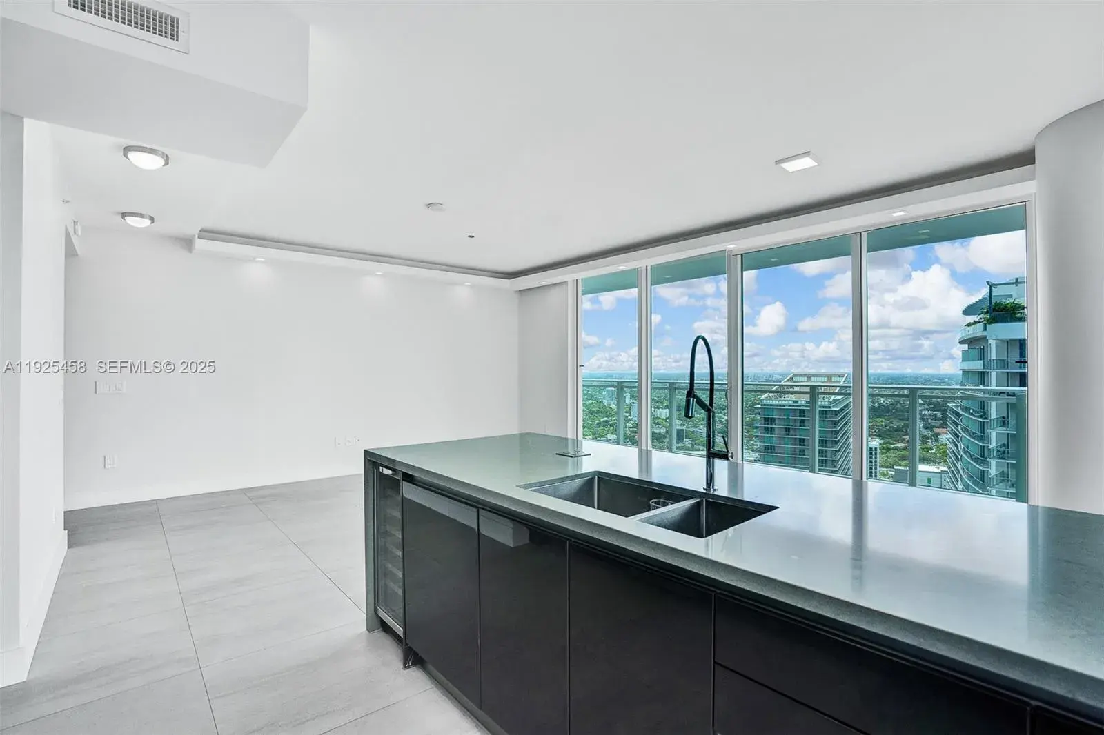 1080 Brickell Ave # 4109, Miami FL 33131