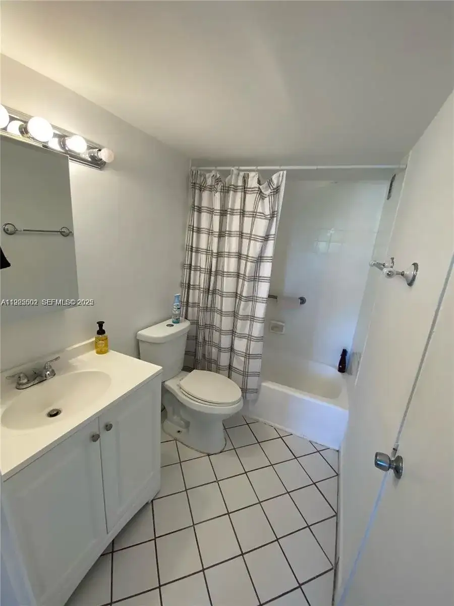 2841 NE 163rd St # 207, North Miami Beach FL 33160 photo 3