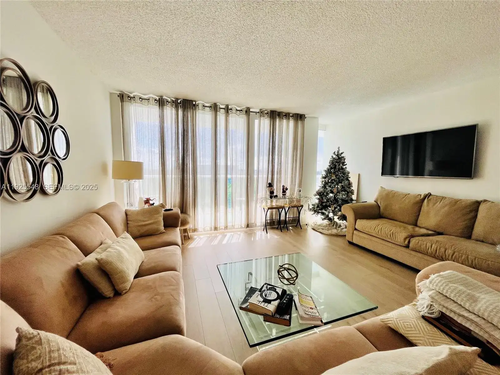 100 Bayview Dr # 724, Sunny Isles Beach FL 33160 photo 5