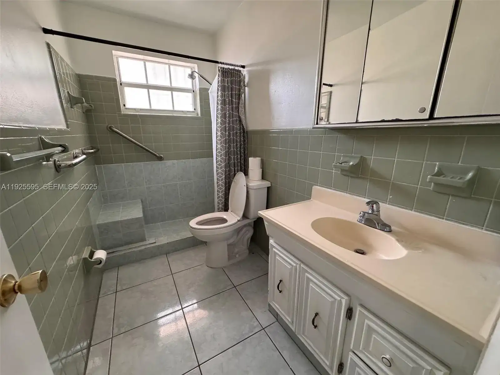 2714 NW 23rd Ave # 2712, Miami FL 33142 photo 4