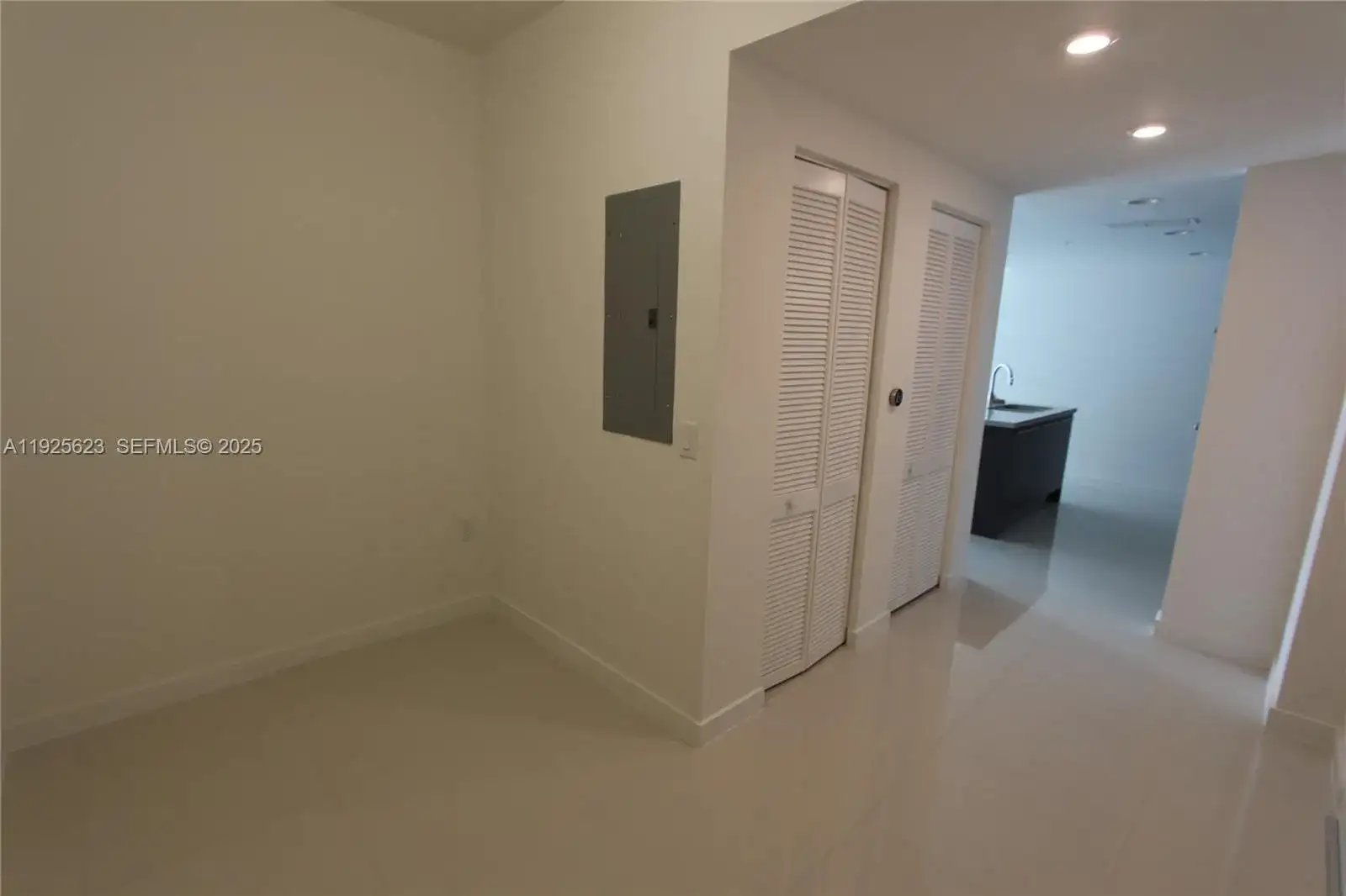 7875 NW 107th Ave # 519, Doral FL 33178 photo 2