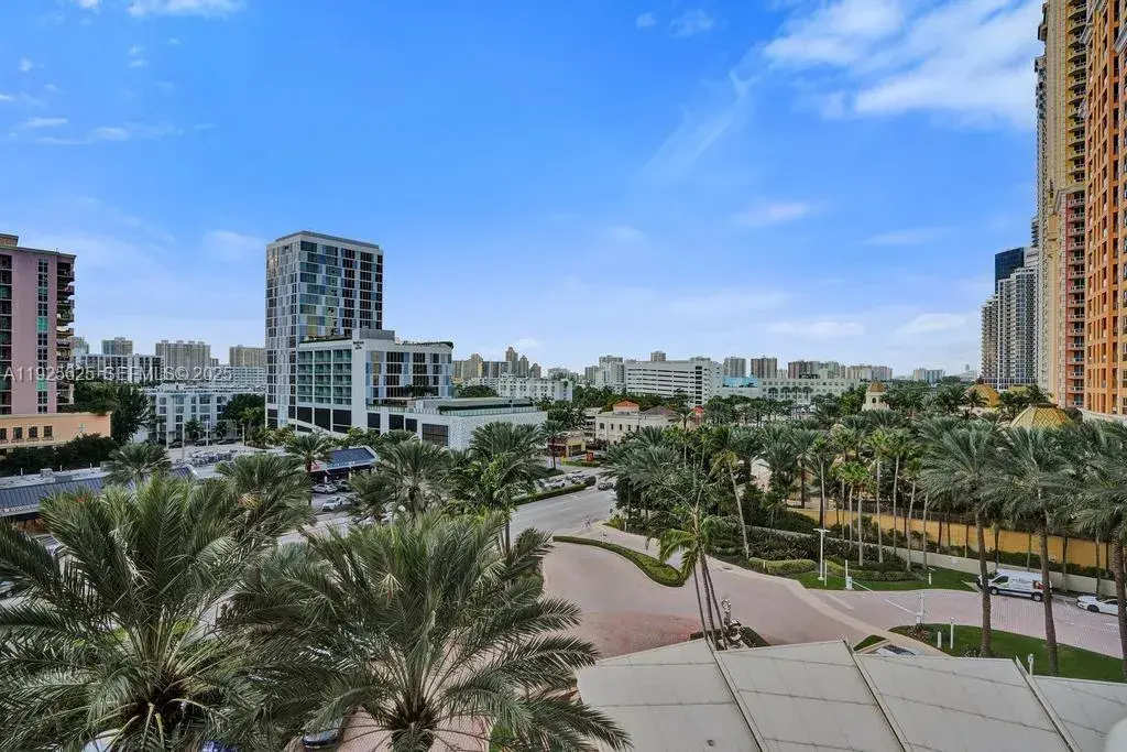 17555 Collins Ave # 704, Sunny Isles Beach FL 33160