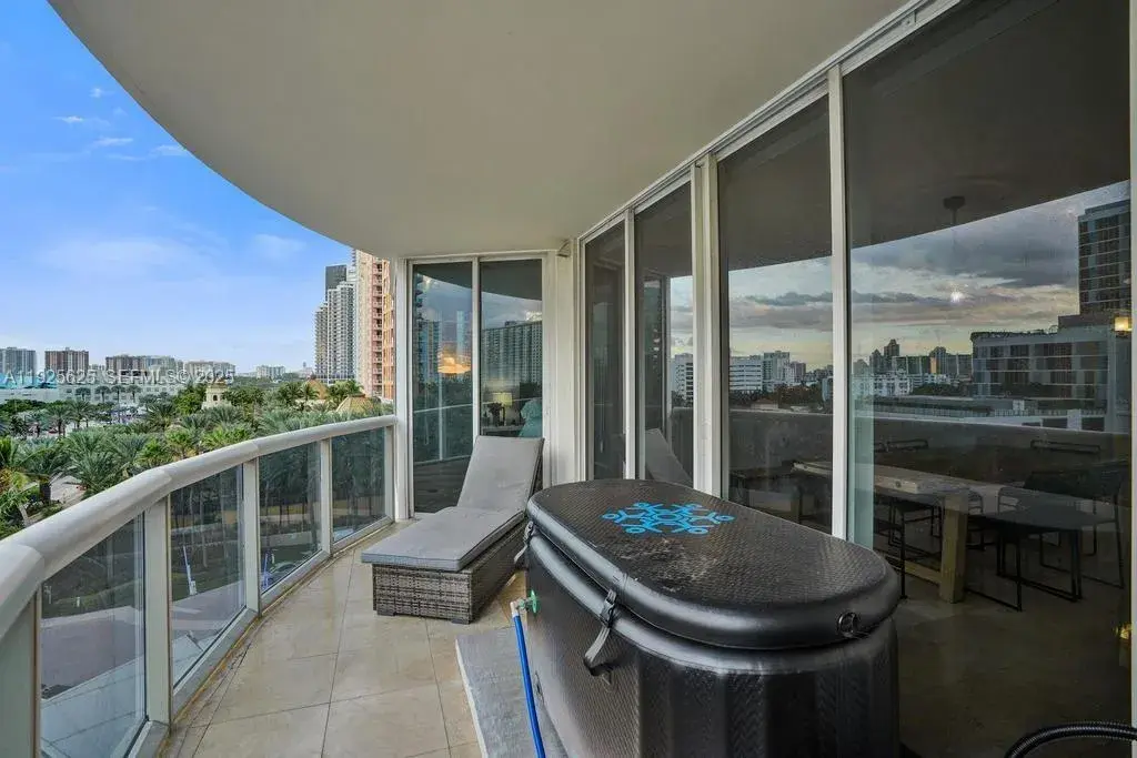 17555 Collins Ave # 704, Sunny Isles Beach FL 33160