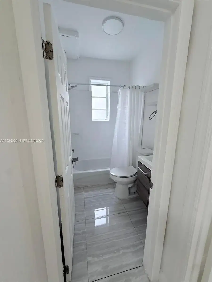 928 Euclid Ave # 5, Miami Beach FL 33139 photo 5