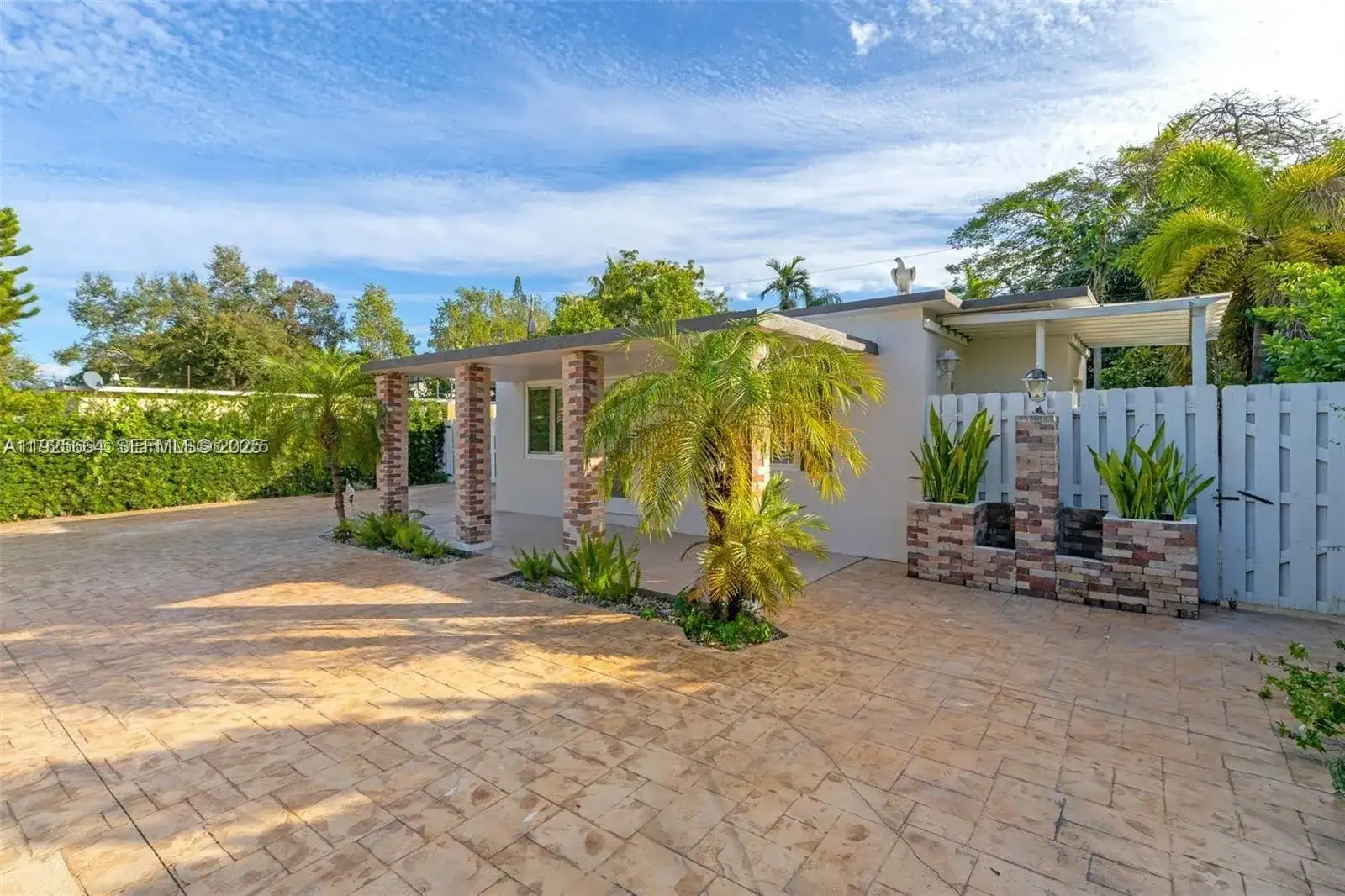 3800 Charles Ter, Miami FL 33133 photo 3