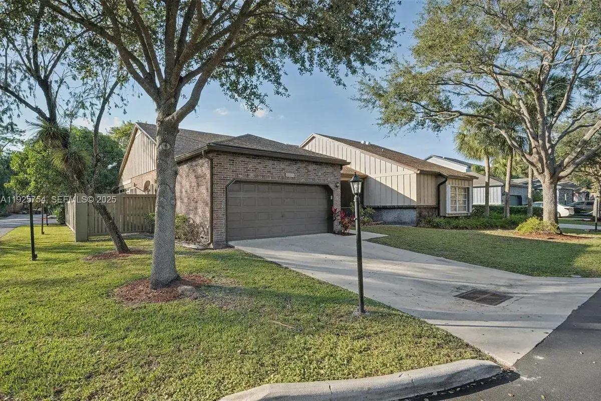 6569 Windsor Dr, Parkland FL 33067