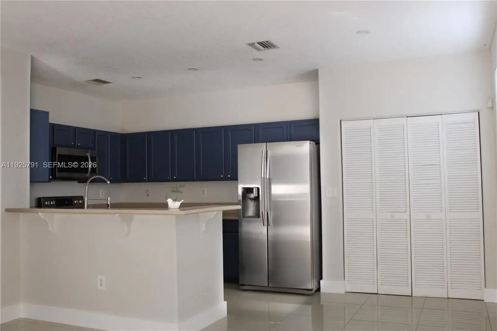10866 NW 51st Ln, Doral FL 33178 photo 3
