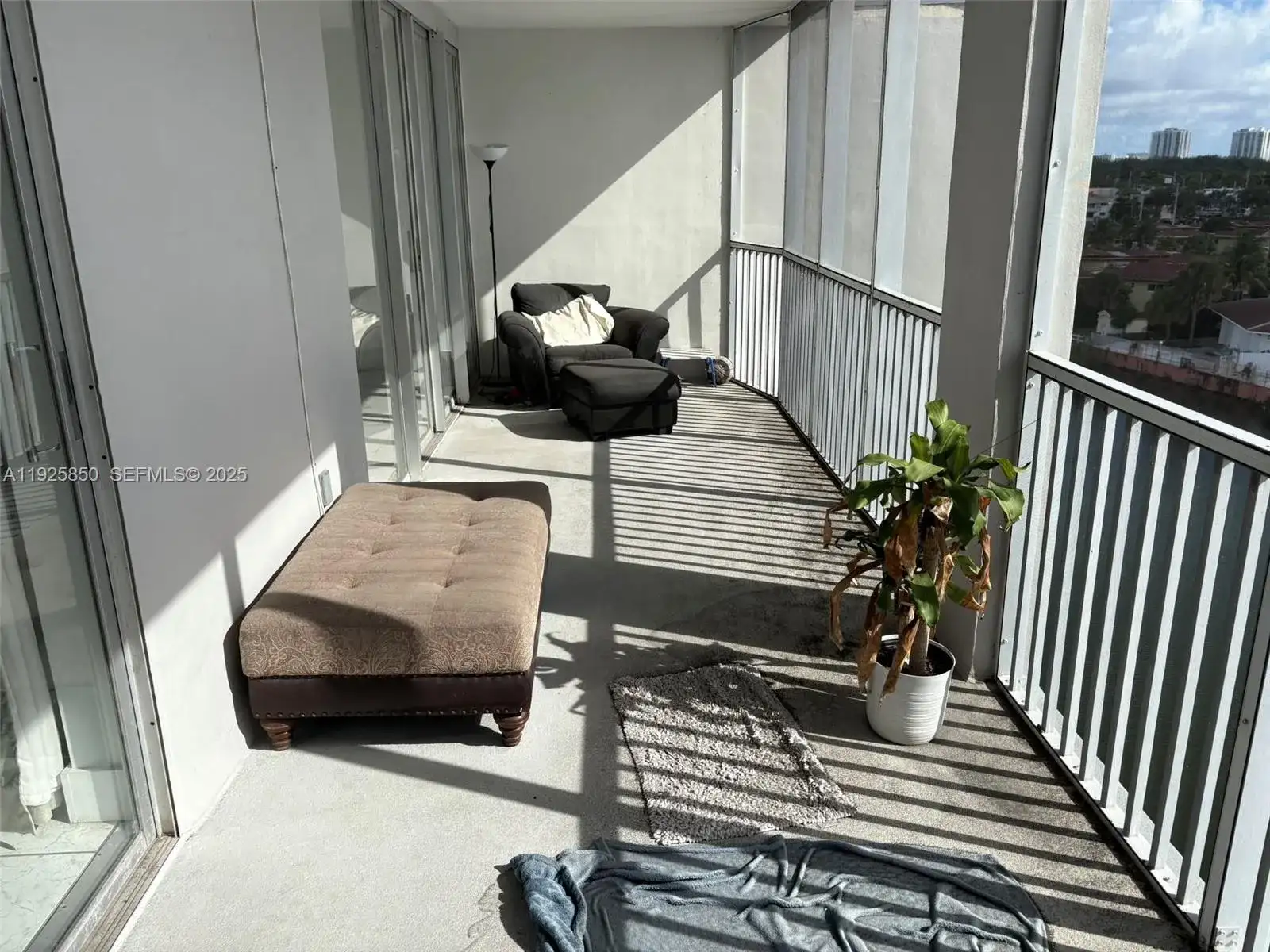 1750 NE 191st St # 4, Miami FL 33179 photo 2