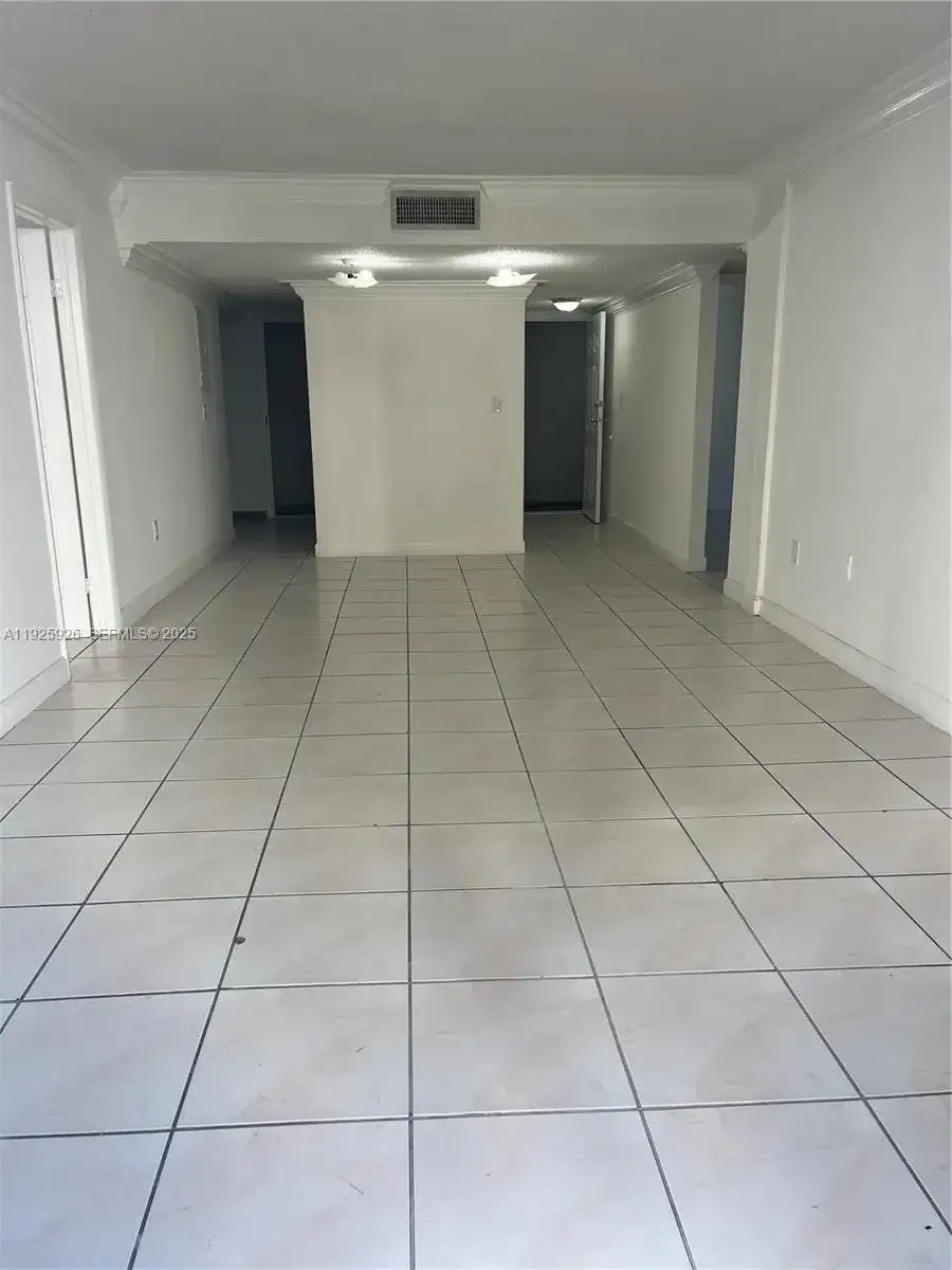 10000 nw 80 ct # 2301, Hialeah Gardens FL 3301 photo 3