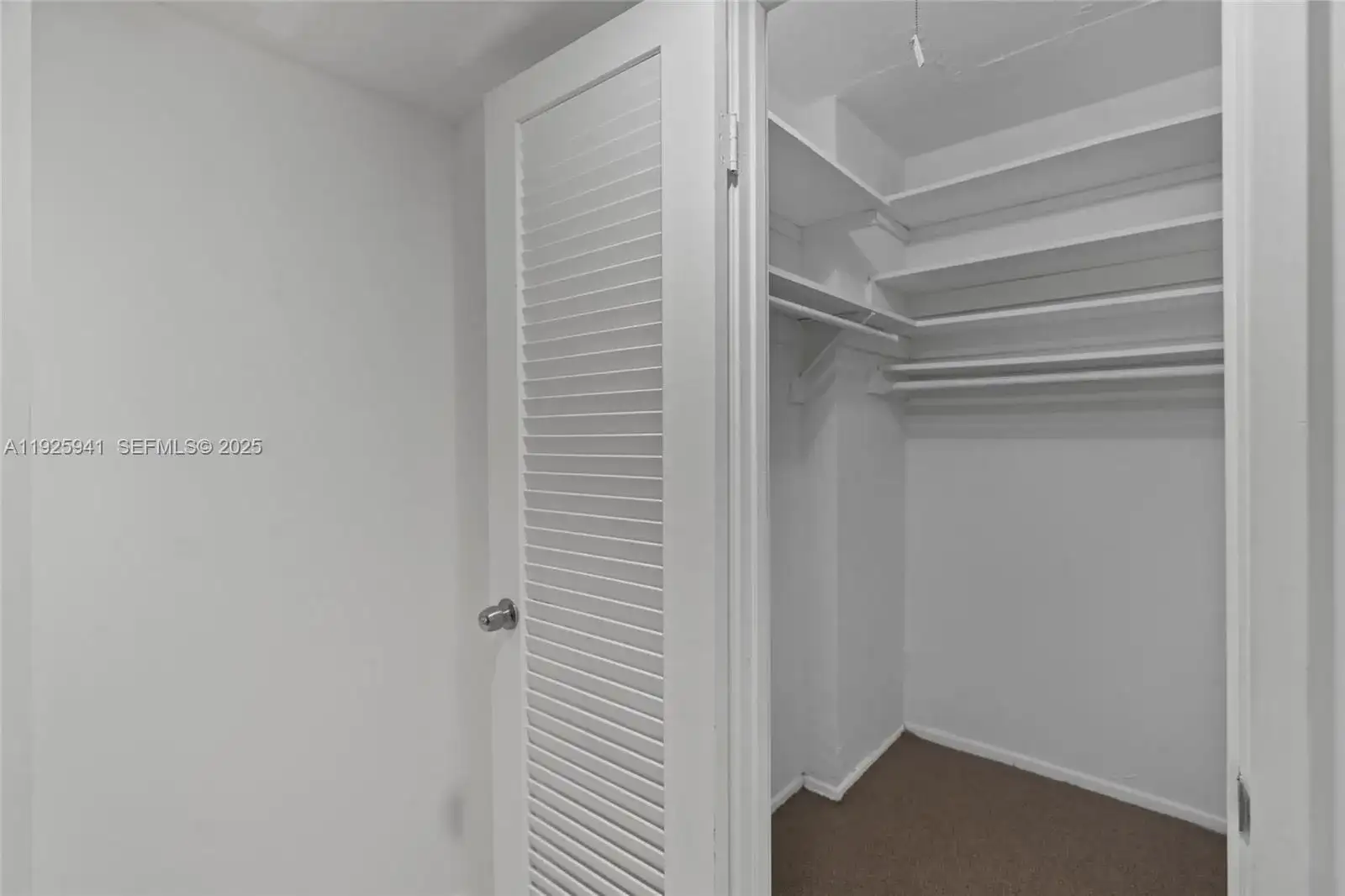 1301 NE Miami Gardens Dr # 1025W, Miami FL 33179 photo 5