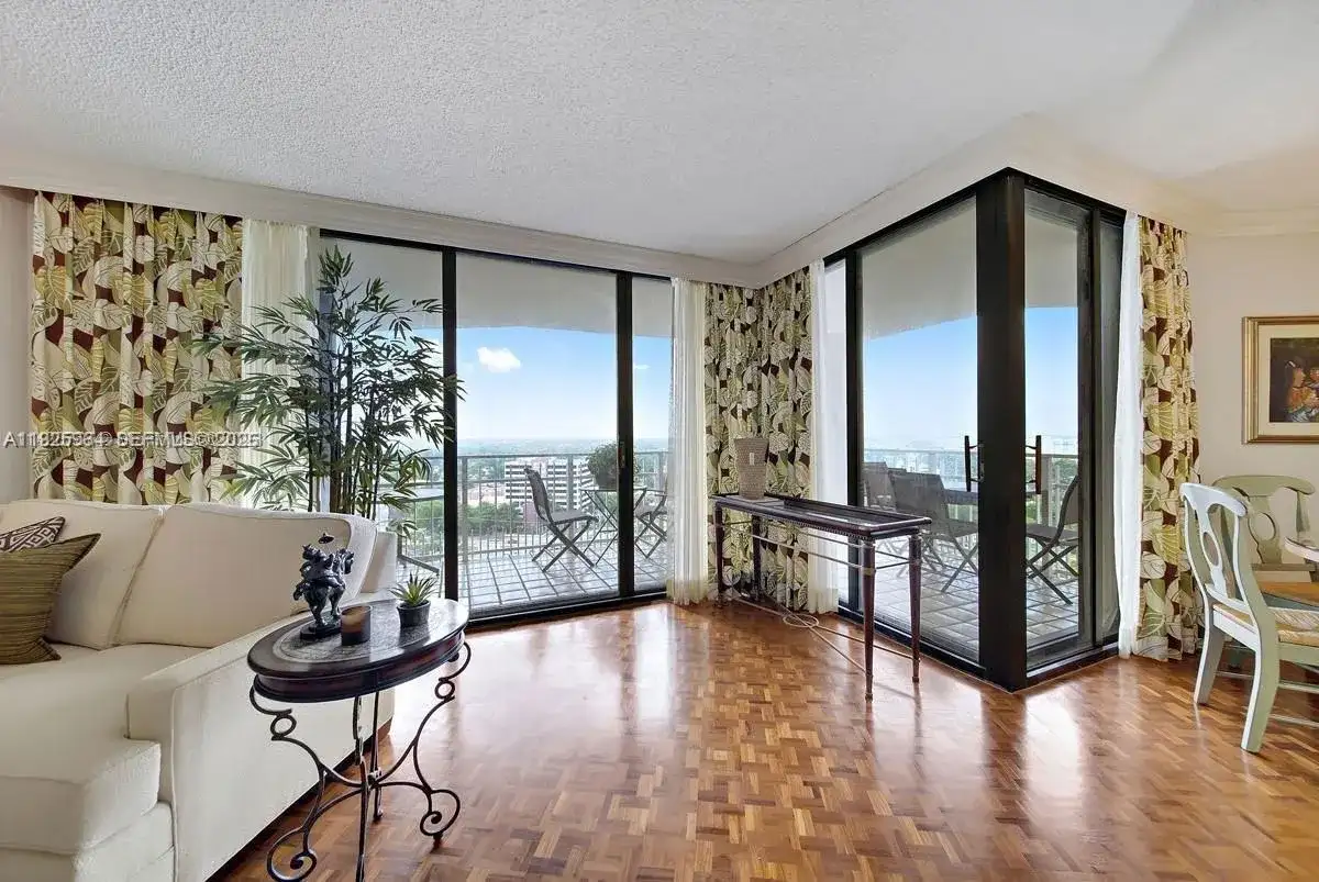 2000 Towerside Ter # 1905, Miami FL 33138 photo 2