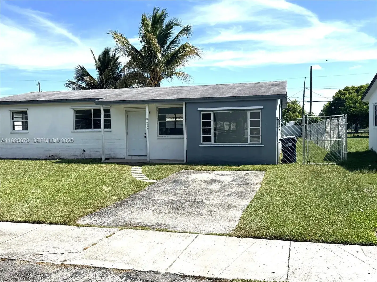 10840 SW 222nd Dr, Miami FL 33170 photo 2