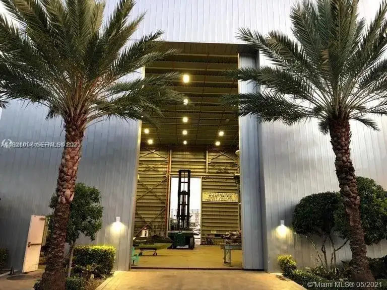 400 Sunny Isles Blvd DD217, Sunny Isles Beach FL 33160 photo 2