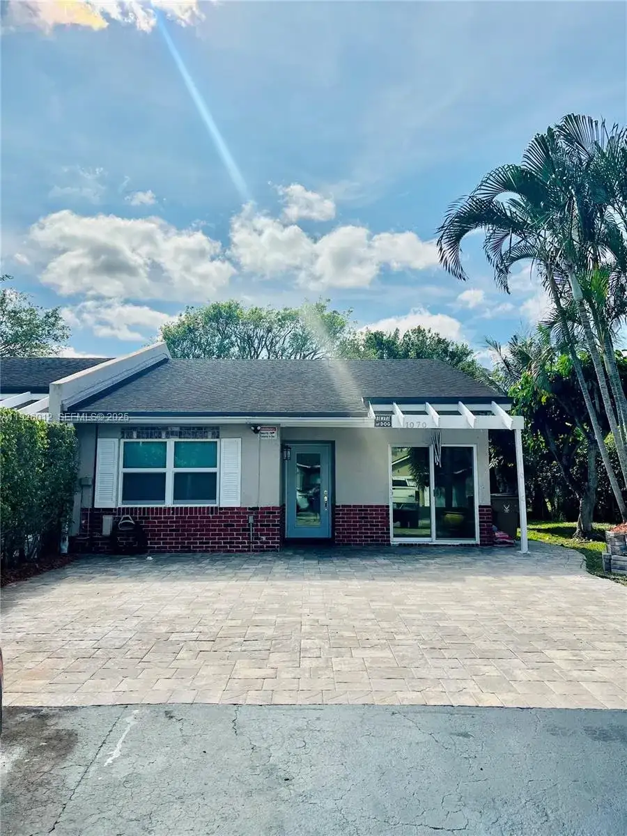 1070 NW 53rd St, Deerfield Beach FL 33064 photo 2