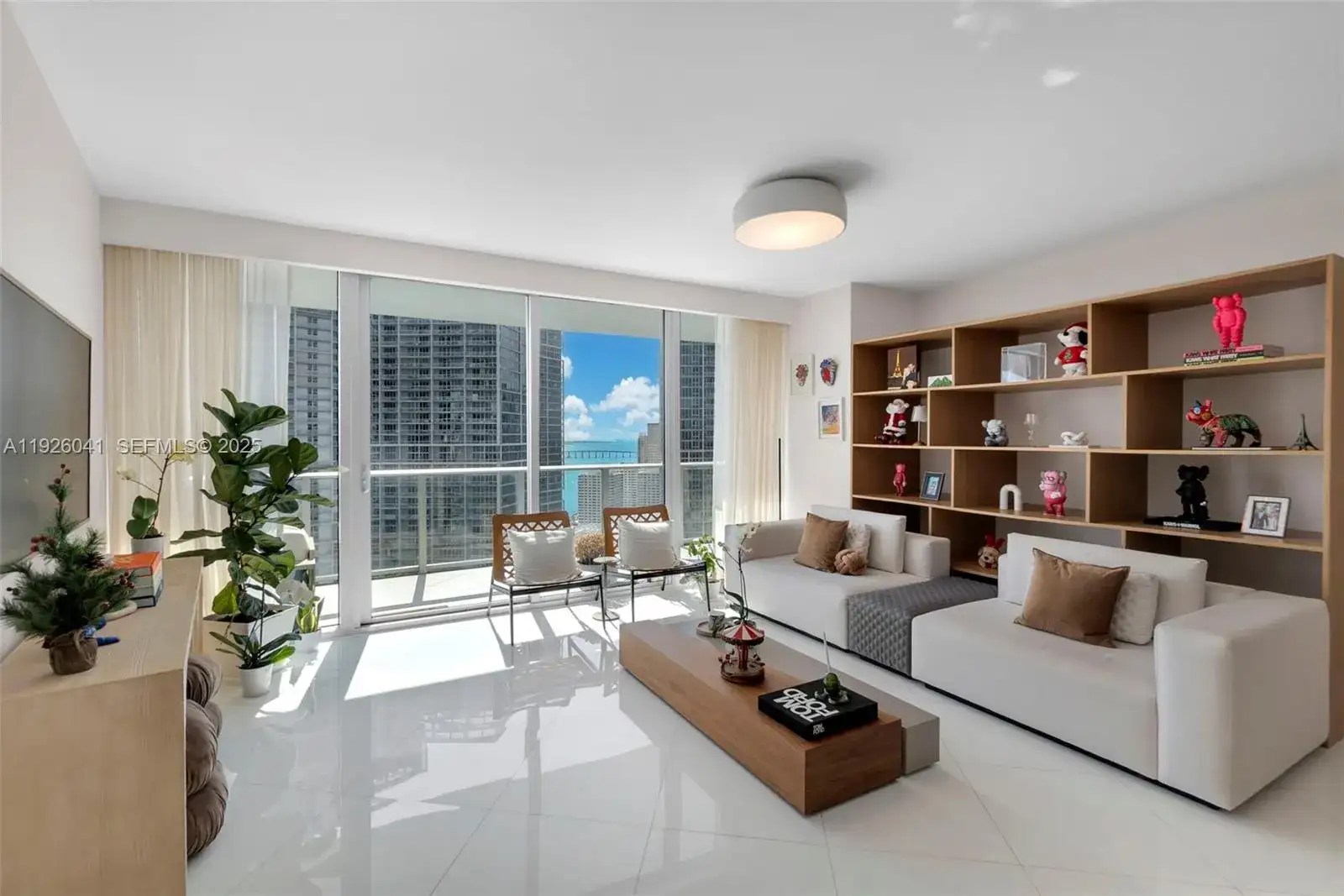 200 Biscayne Boulevard Way # 3108, Miami FL 33131 photo 3
