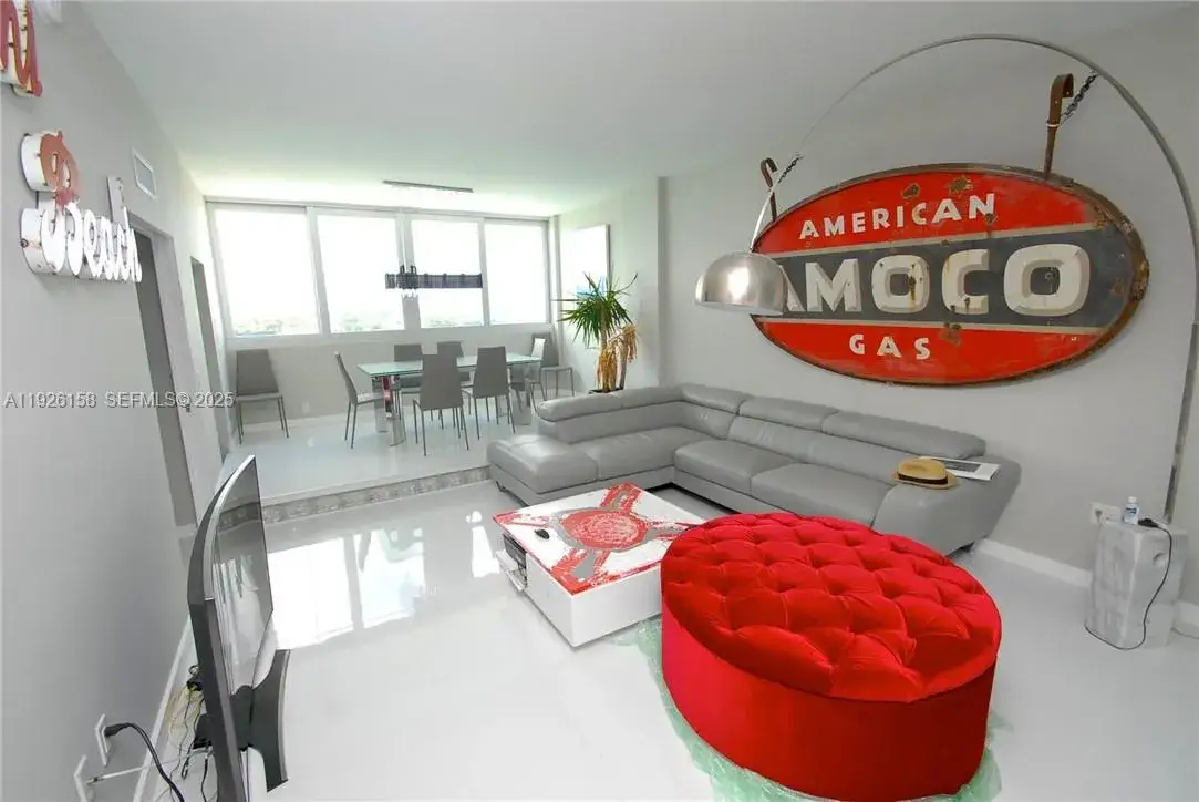 1 bedroom 1 bath Residential for sale at 800 West Ave, Miami Beach FL 33139