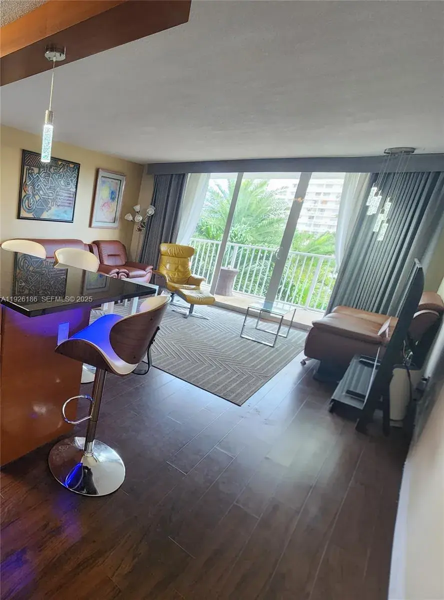 2801 NE 183rd St # 310W, Aventura FL 33160