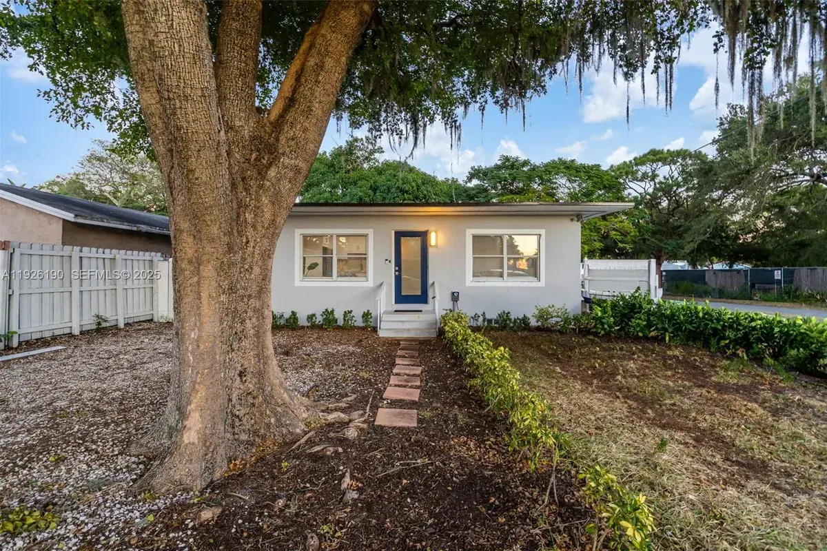1100 NW 7th Ave, Fort Lauderdale FL 33311