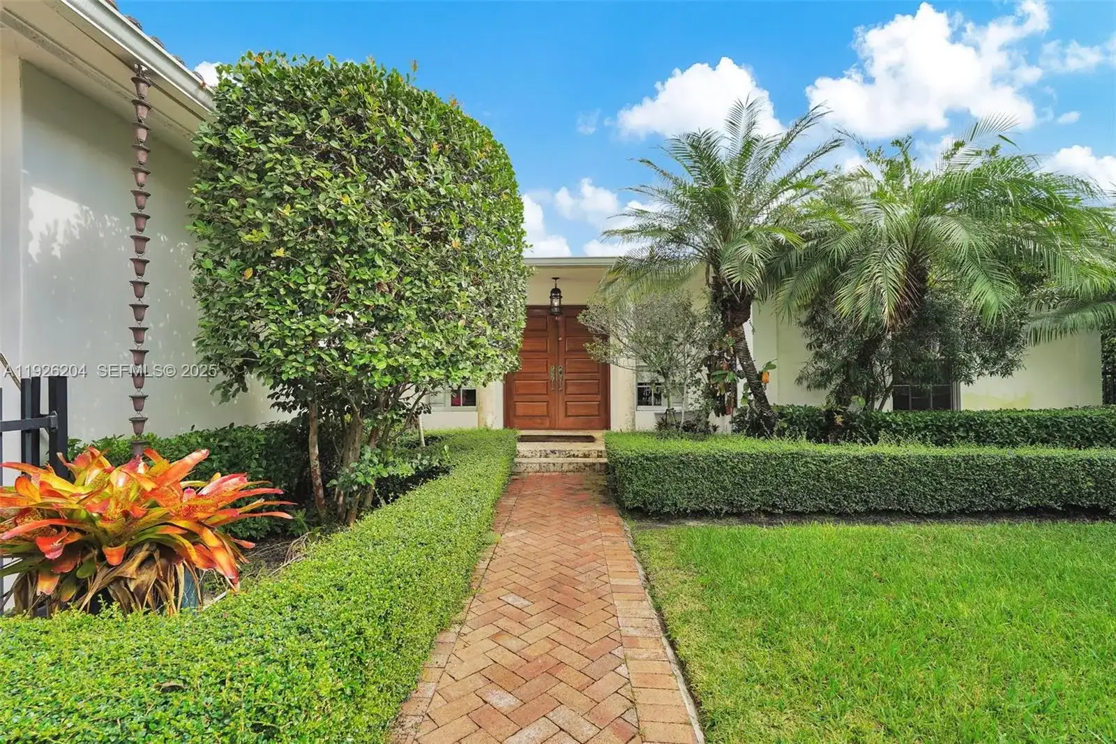 10121 E Broadview Dr, Bay Harbor Islands FL 33154 photo 5