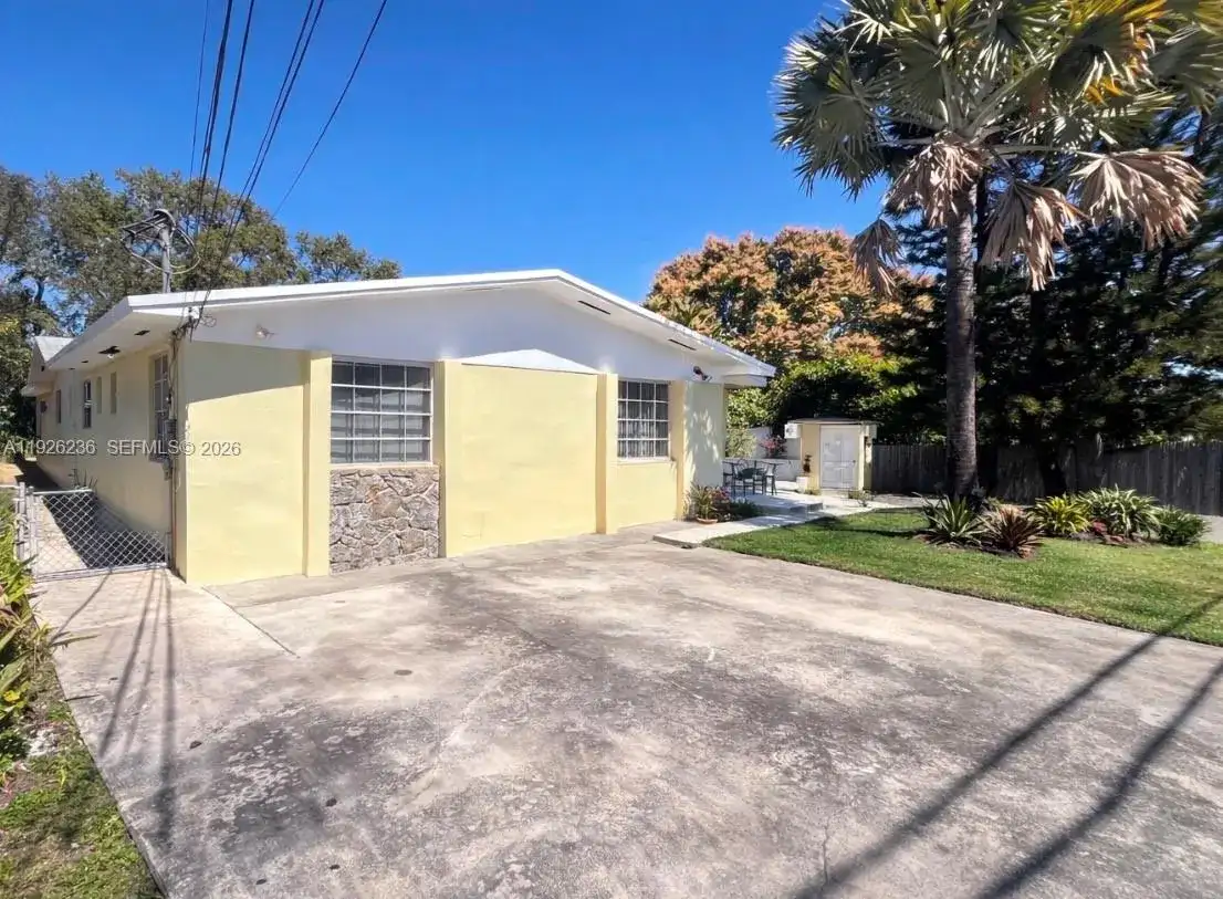 2275 SW 15th St, Miami FL 33145 photo 5