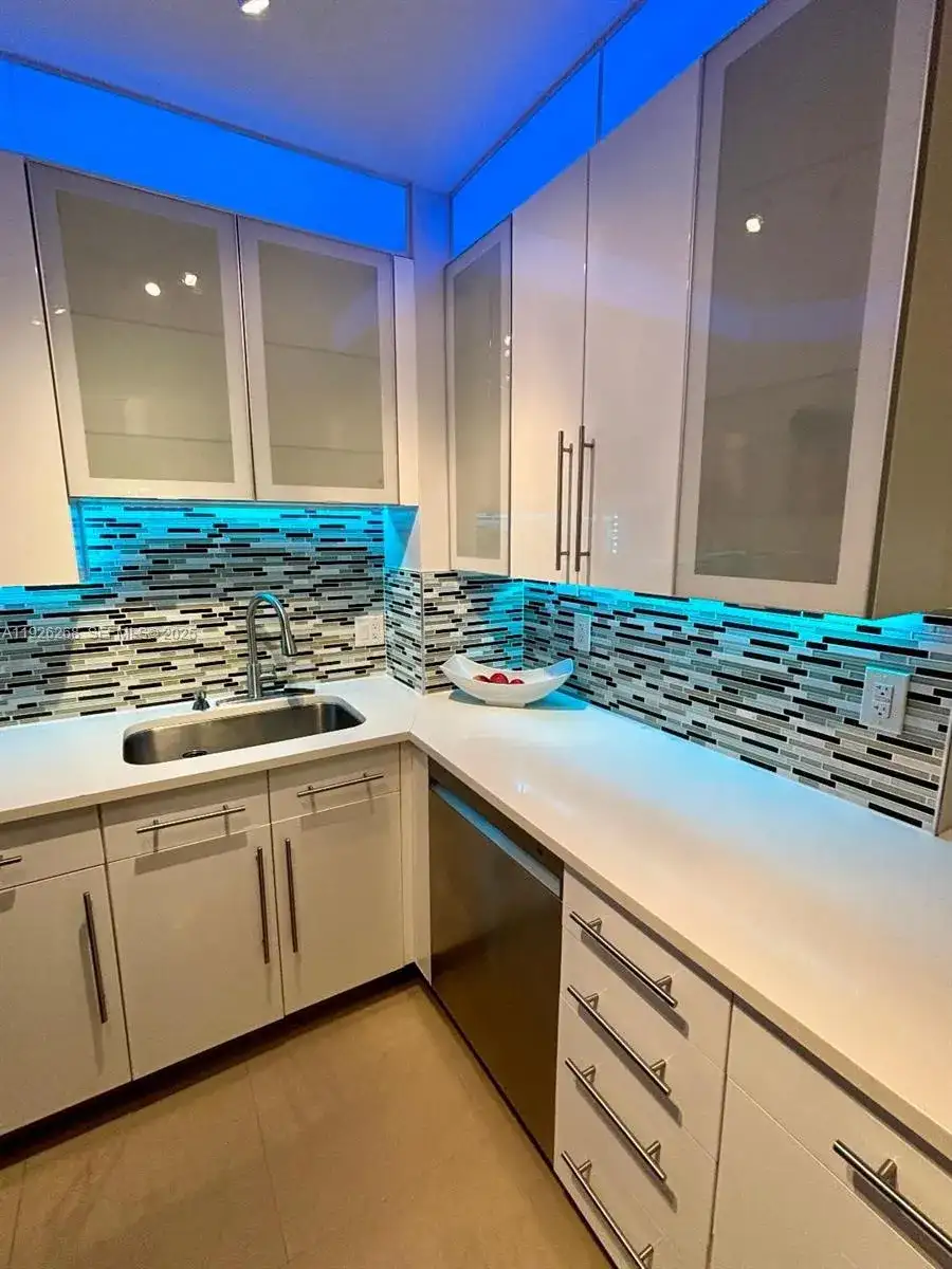 7441 Wayne Ave # 1R, Miami Beach FL 33141 photo 3