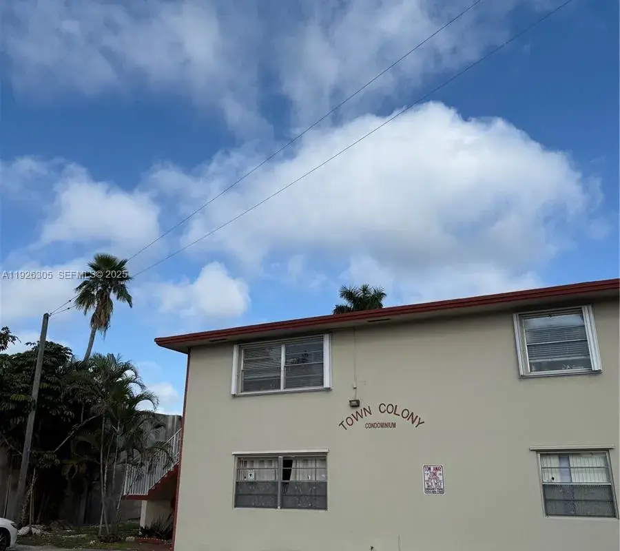 2915 Plunkett St # 12A, Hollywood FL 33020
